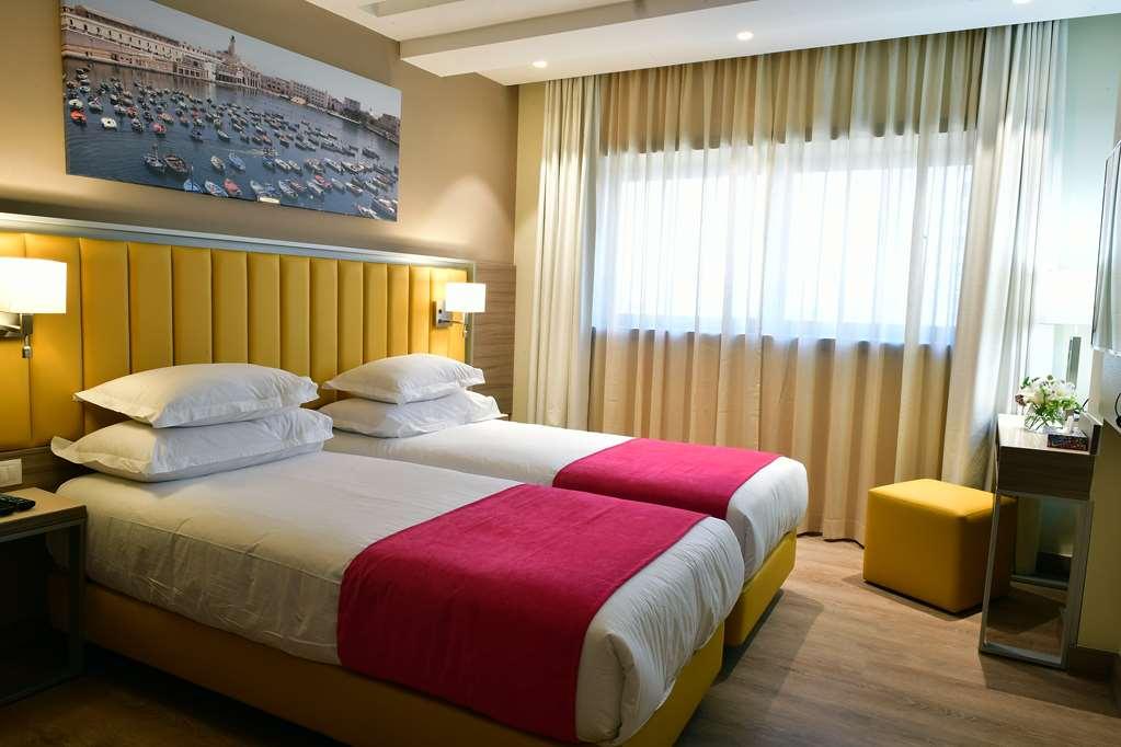 Tulip Inn Naya Algiers Room photo